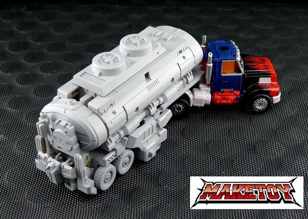 Maketoy G2 Optimus Prime Trailer  (6 of 12)